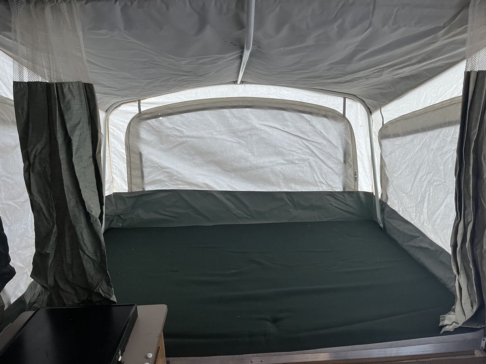 Main image 7