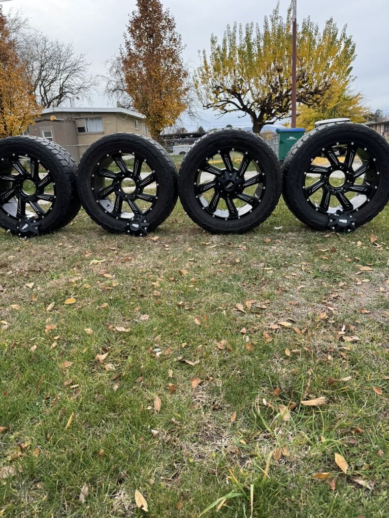 20x9 Moto Metal Wheels