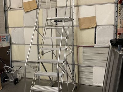 8 Step Aluminum Rolling Warehouse Platform Ladder