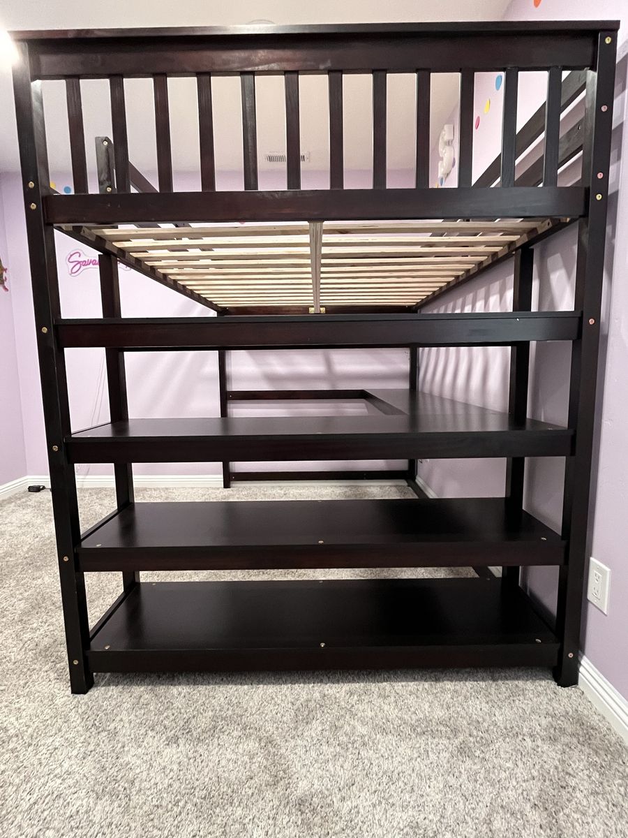 Main image 7