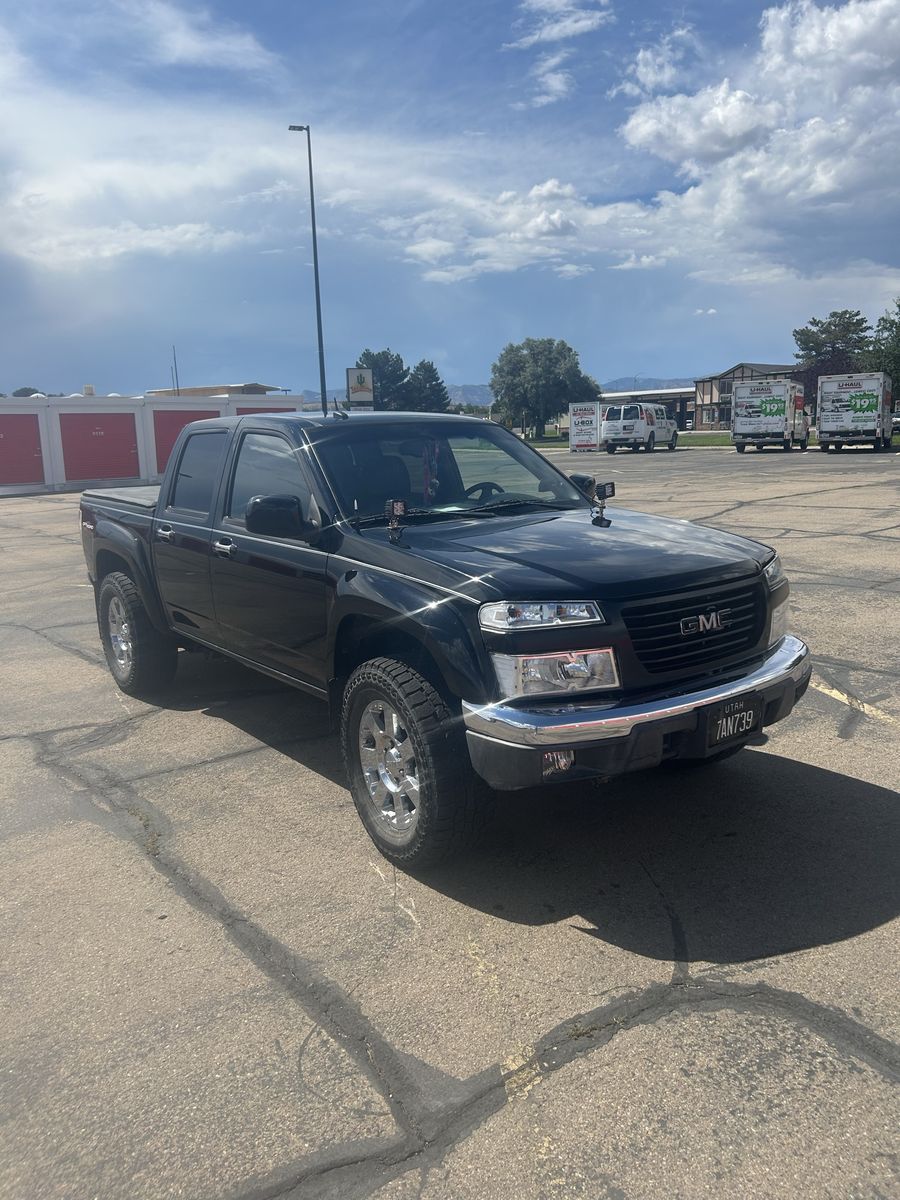 2011 GMC Canyon slt *brand new motor*