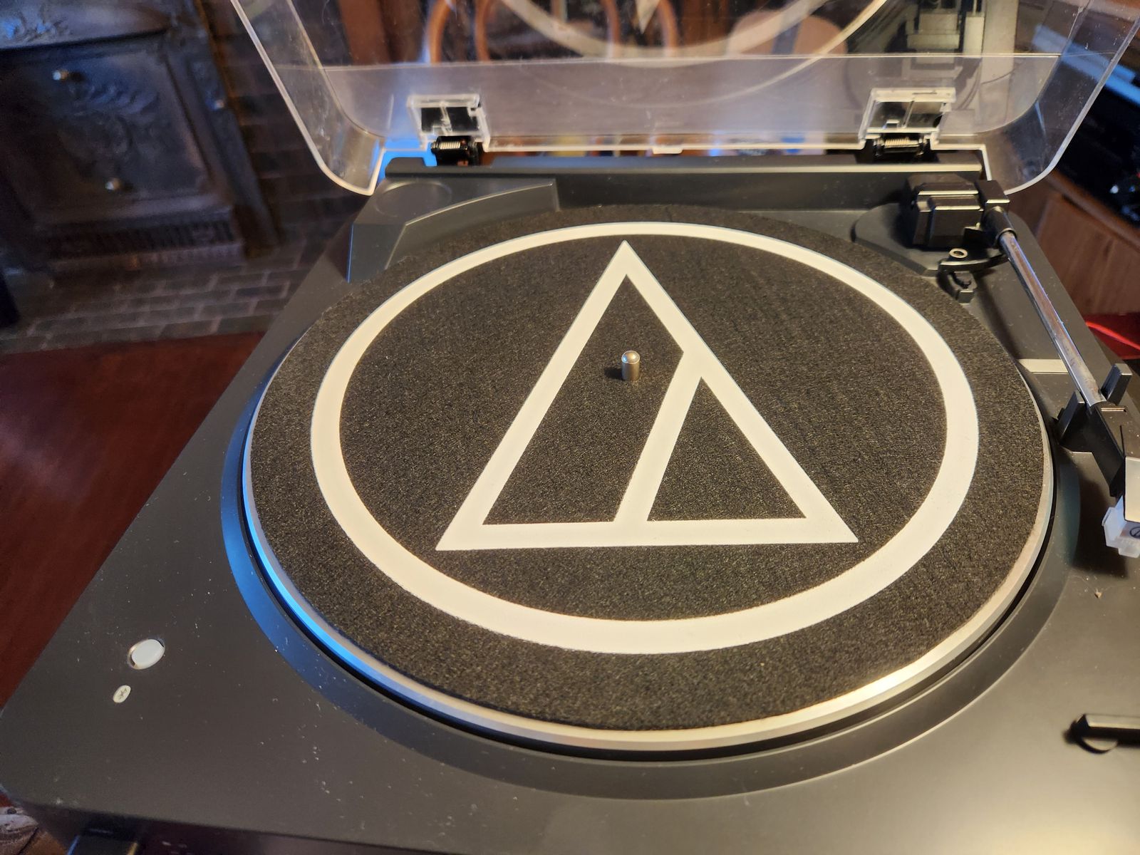 Audio Technica AT-LP60-BT Bluetooth Wireless & Wired Turntable includes stereo cable
