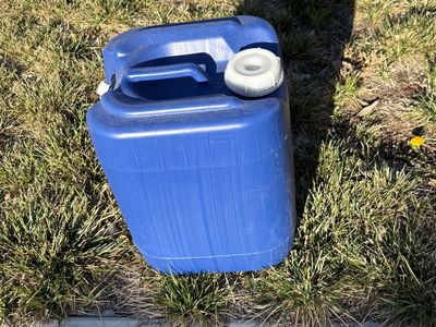 5 gallon stackable Emergency water storage container jug $15 cash/venmo in Draper