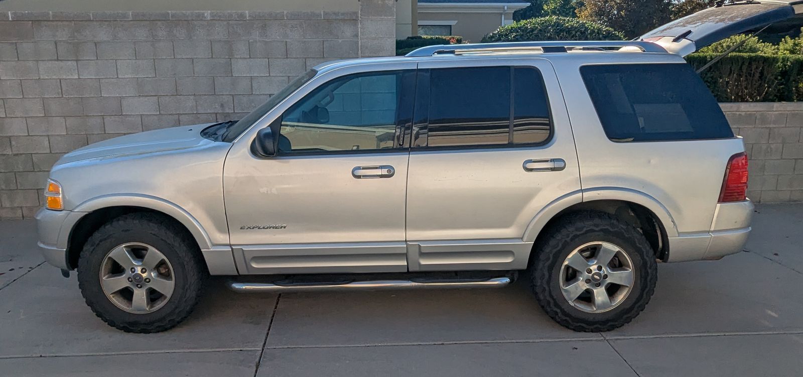 2004 Ford Explorer Limited