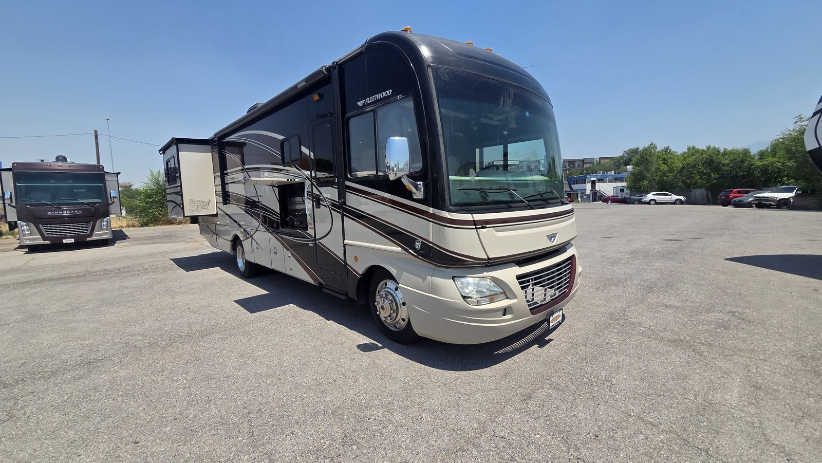 2014 Fleetwood Southwind 34A 2 SLIDES AND REALLY NICE FEATURES