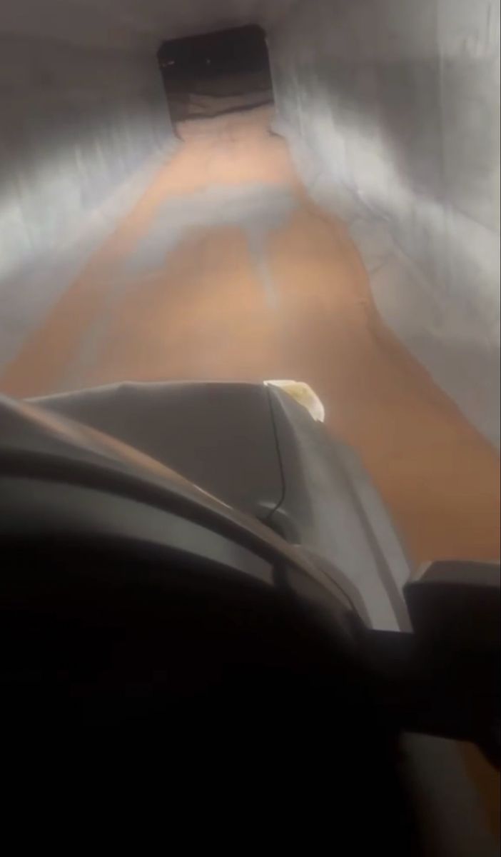 Main image 7