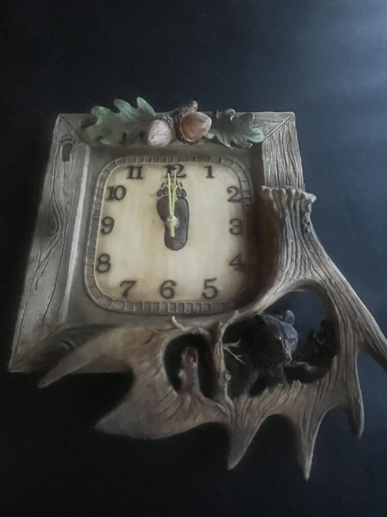 Wooded Clock With Oak Acorn Bear Moosehorn