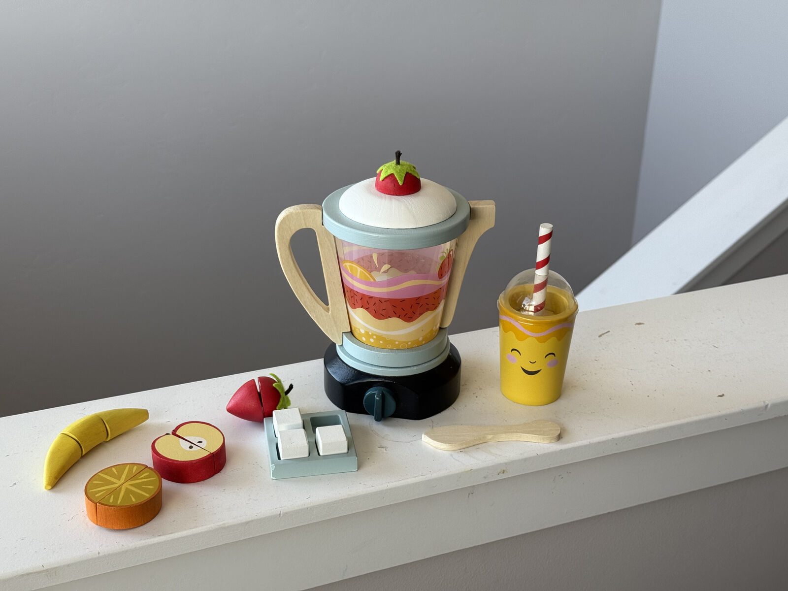 Fruity Blender for Kids, For ages: 3+ years.