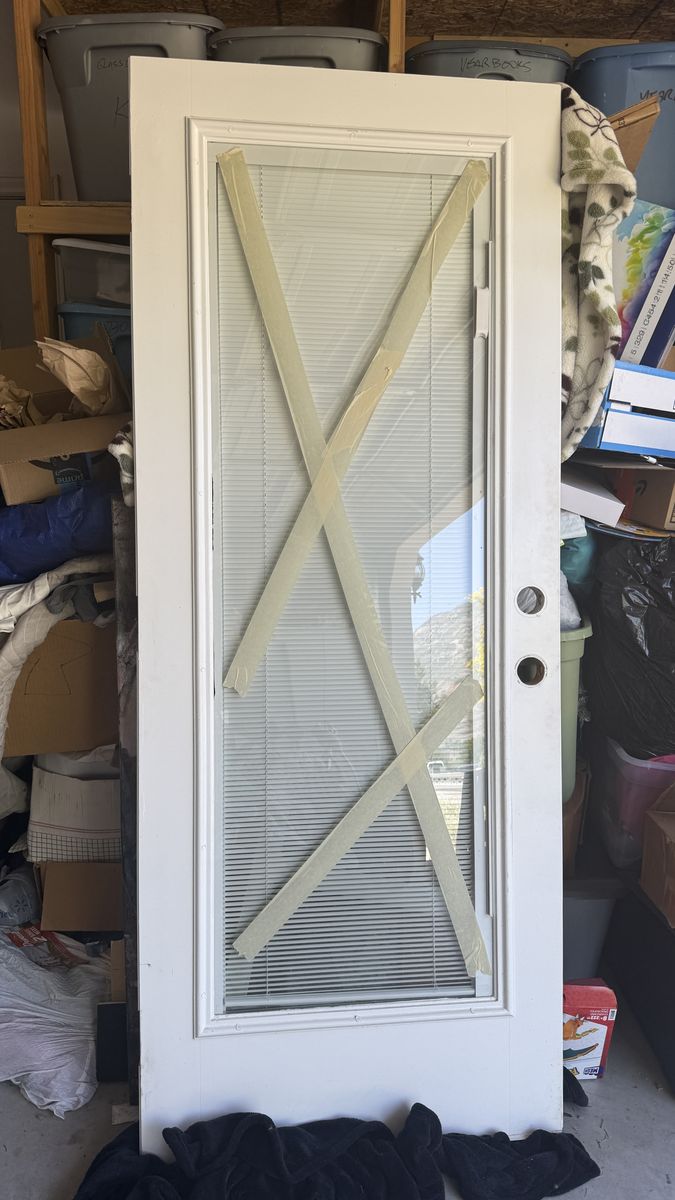 Exterior door w/ internal Blinds