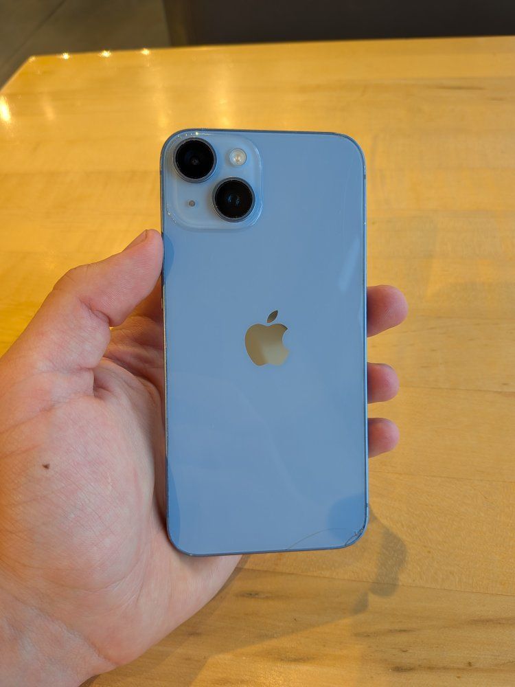 iPhone 14 - Unlocked - 128 Gb