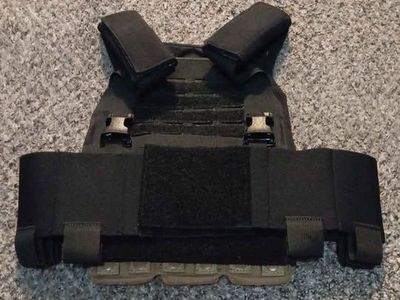 Plate carrier with triple mag pouch