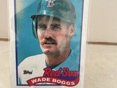 Wade Boggs 1986 Topps Baseball Card - Boston Red Sox #120 - Excellent Condition