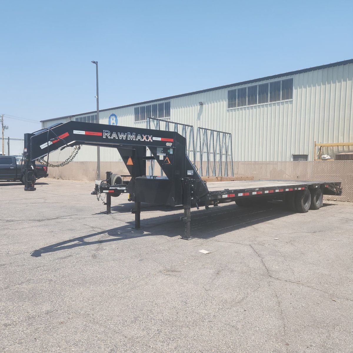 2024 RAWMAXX FDX 28' GOOSENECK FLATBED TRAILER