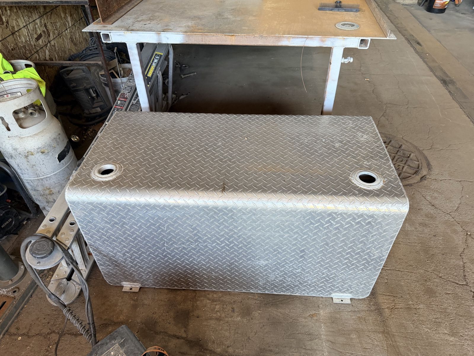 115 gallon aluminum transfer tank