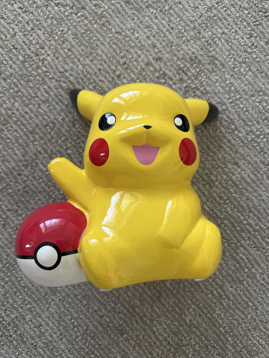Pokémon Pikachu with Pokeball Ceramic Figurine/Coin Bank - Excellent Condition