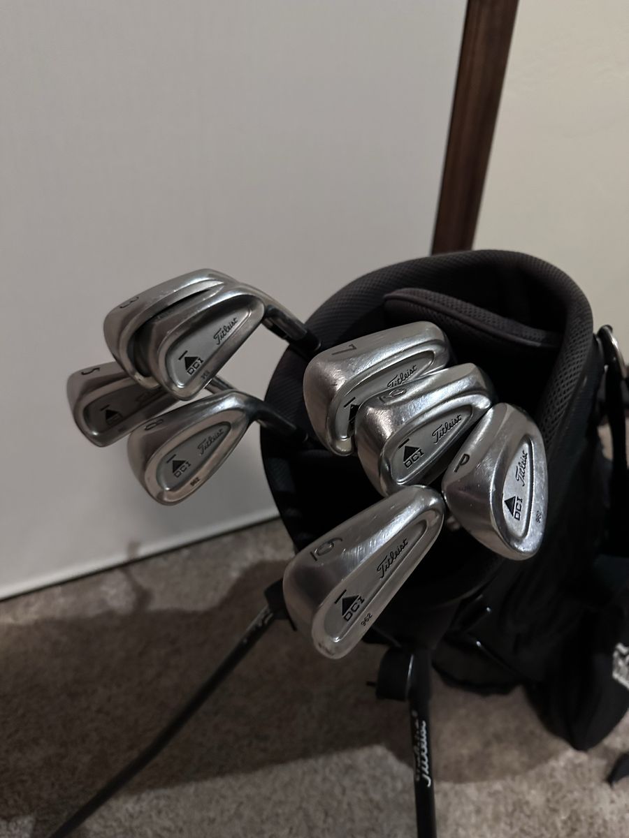 Titleist irons / bag