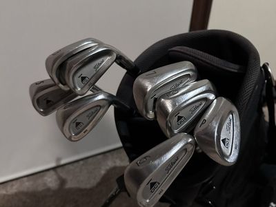 Titleist irons / bag