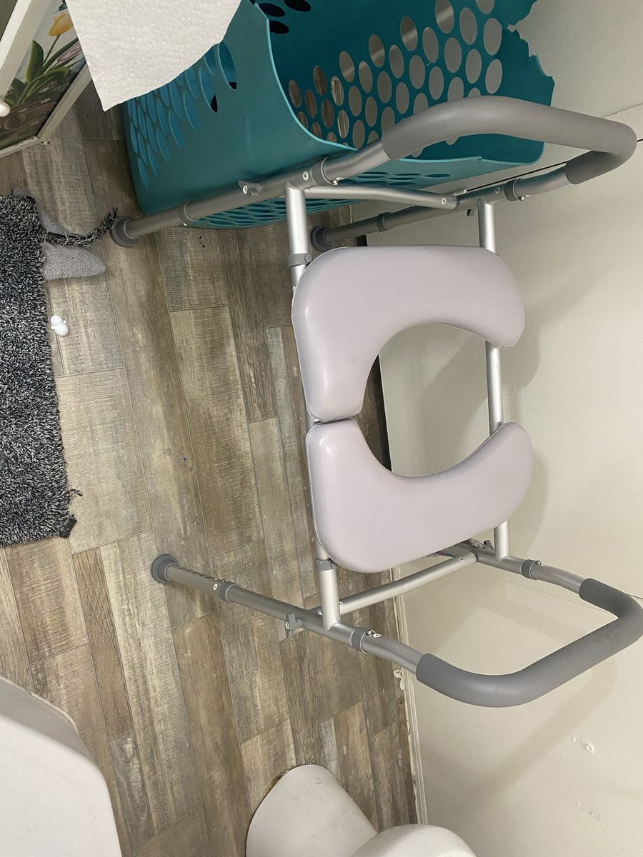 Toilet chair