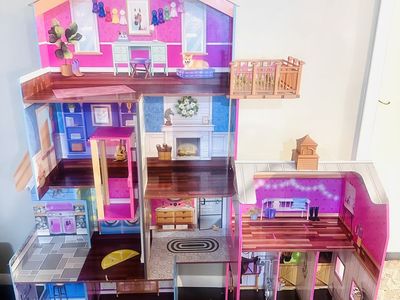 Barbie Stable Mansion Doll House
