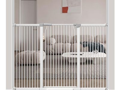 NEW Extra Wide Baby / Pet Gate 40.5" Tall