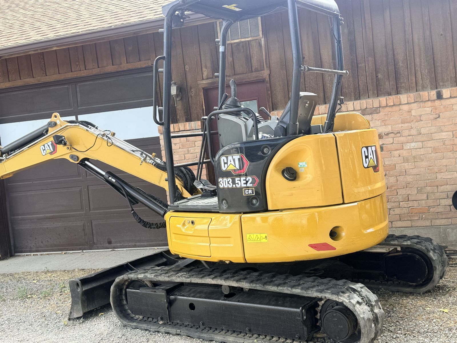 400 Hour CAT!  Powerful 2019-2020 Caterpillar 303.5E2 CR mini excavator 7800lbs only! SERVICED! 303 series