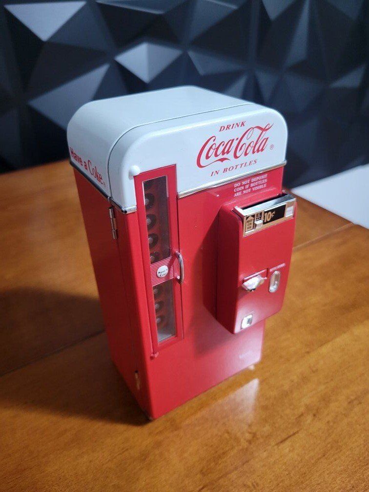 Vintage Mini Coke Machine "It's the real Thing" Co