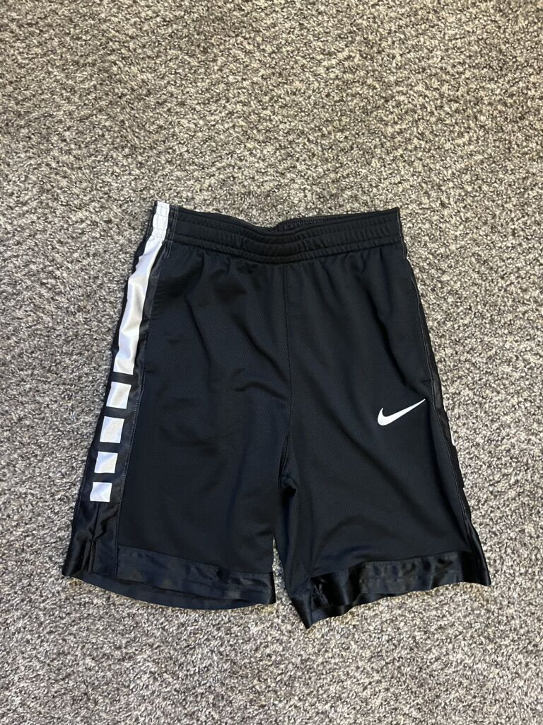 Nike Shorts, Youth Large