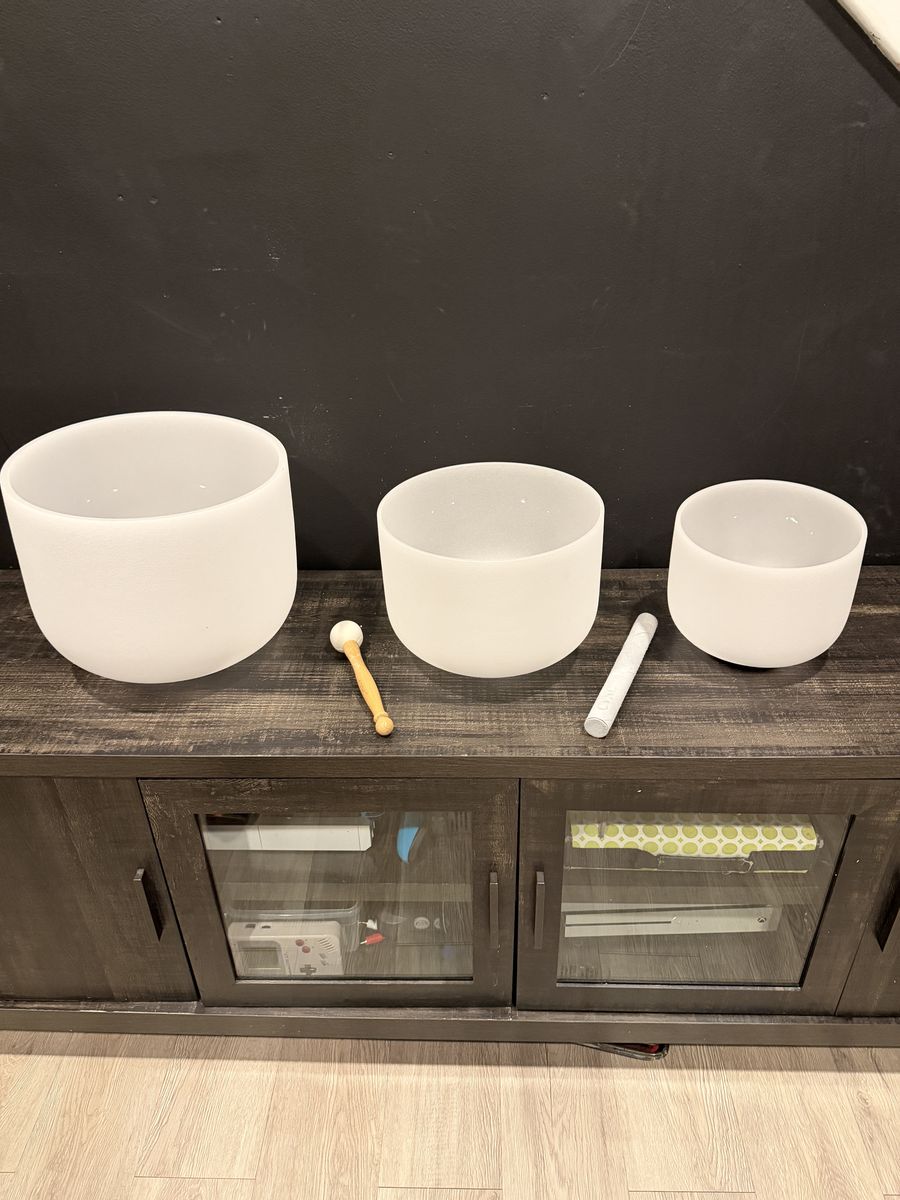 Gorgeous Frosted Quartz Sound Bowl Set