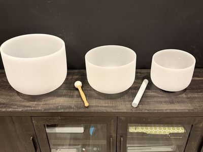Gorgeous Frosted Quartz Sound Bowl Set