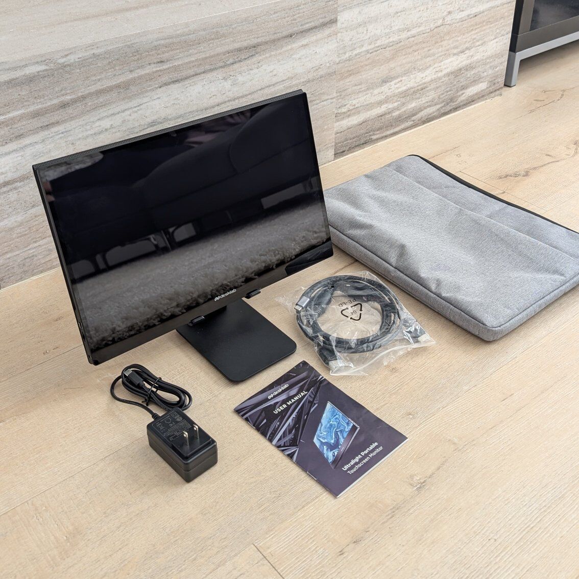 Desklab Portable Monitor