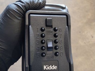 Kidde KeySafe Pro Pushbutton Combination Portable Key Safe, Heavy duty