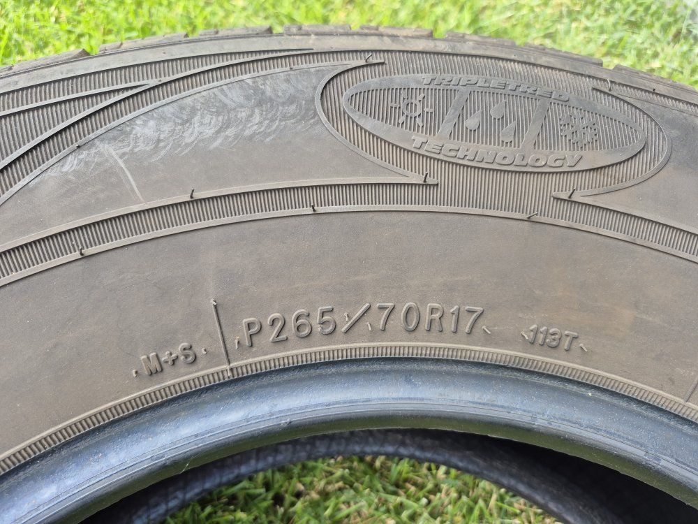Tire Goodyear Assurance TripleTred P265/70R17 M+S Tire - Excellent Tread
