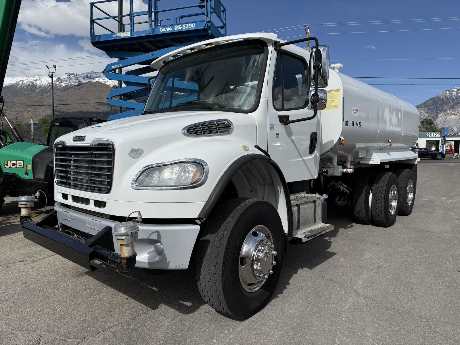Water Truck 4,000 Gallon 2016 Freightliner