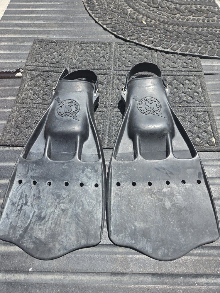ScubaPro  JetFins - Black, Size Medium-Large (M-L)