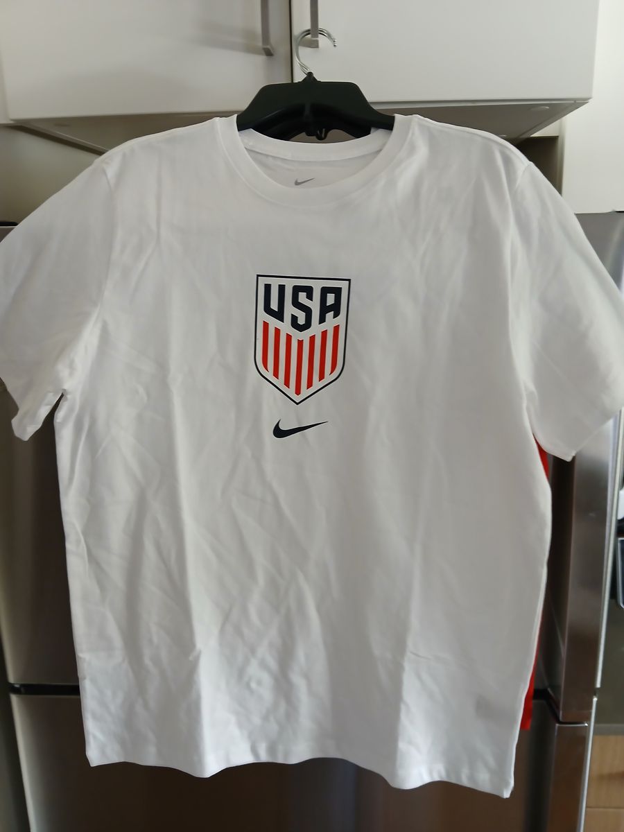 NWT Nike Men's USA Soccer Crest T-Shirt - White (USMNT) LARGE