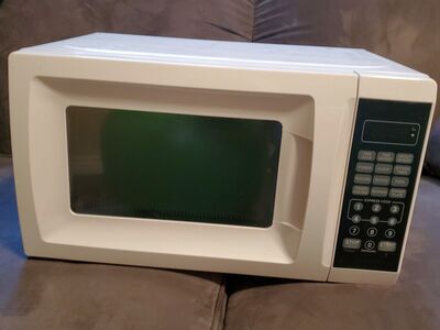 Walmart 700 watt Microwave