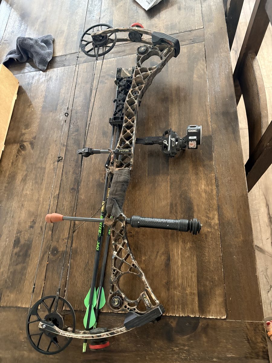 Mathews HTX Compound Bow - Camo Right-Handed, Limbsaver Stabilizer, CBE TEK Hybrid Pro Sight