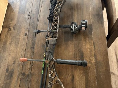 Mathews HTX Compound Bow - Camo Right-Handed, Limbsaver Stabilizer, CBE TEK Hybrid Pro Sight