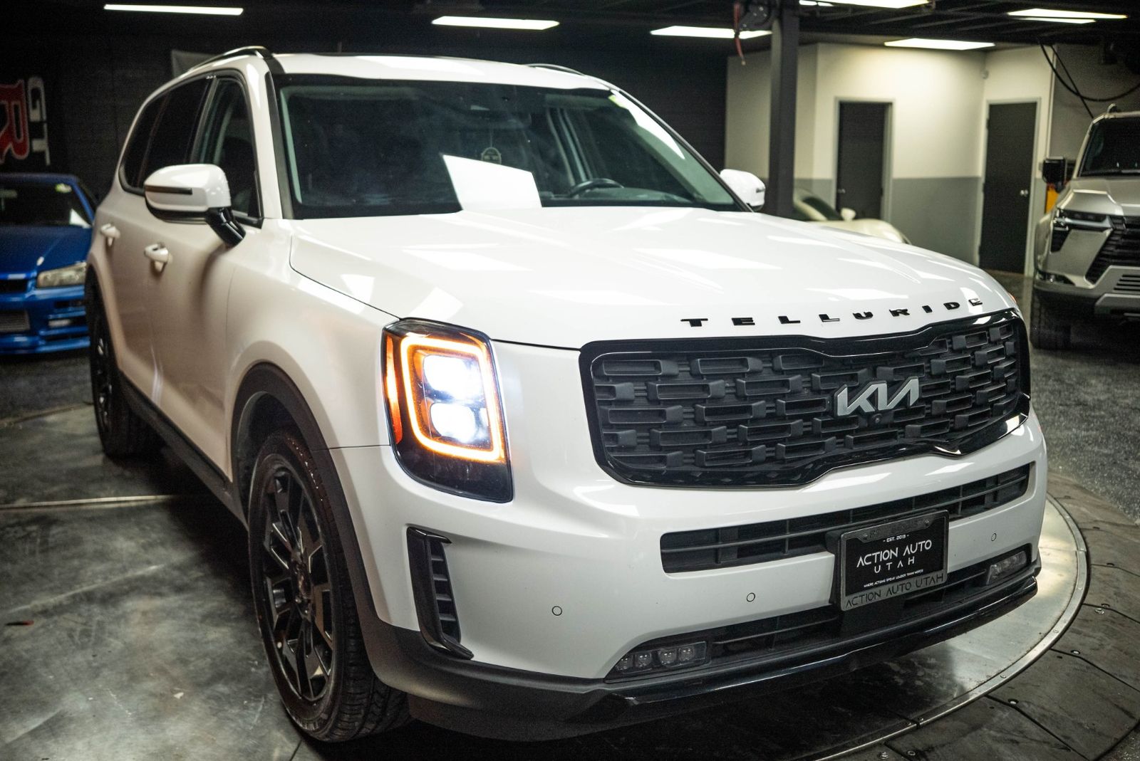 Main image 6