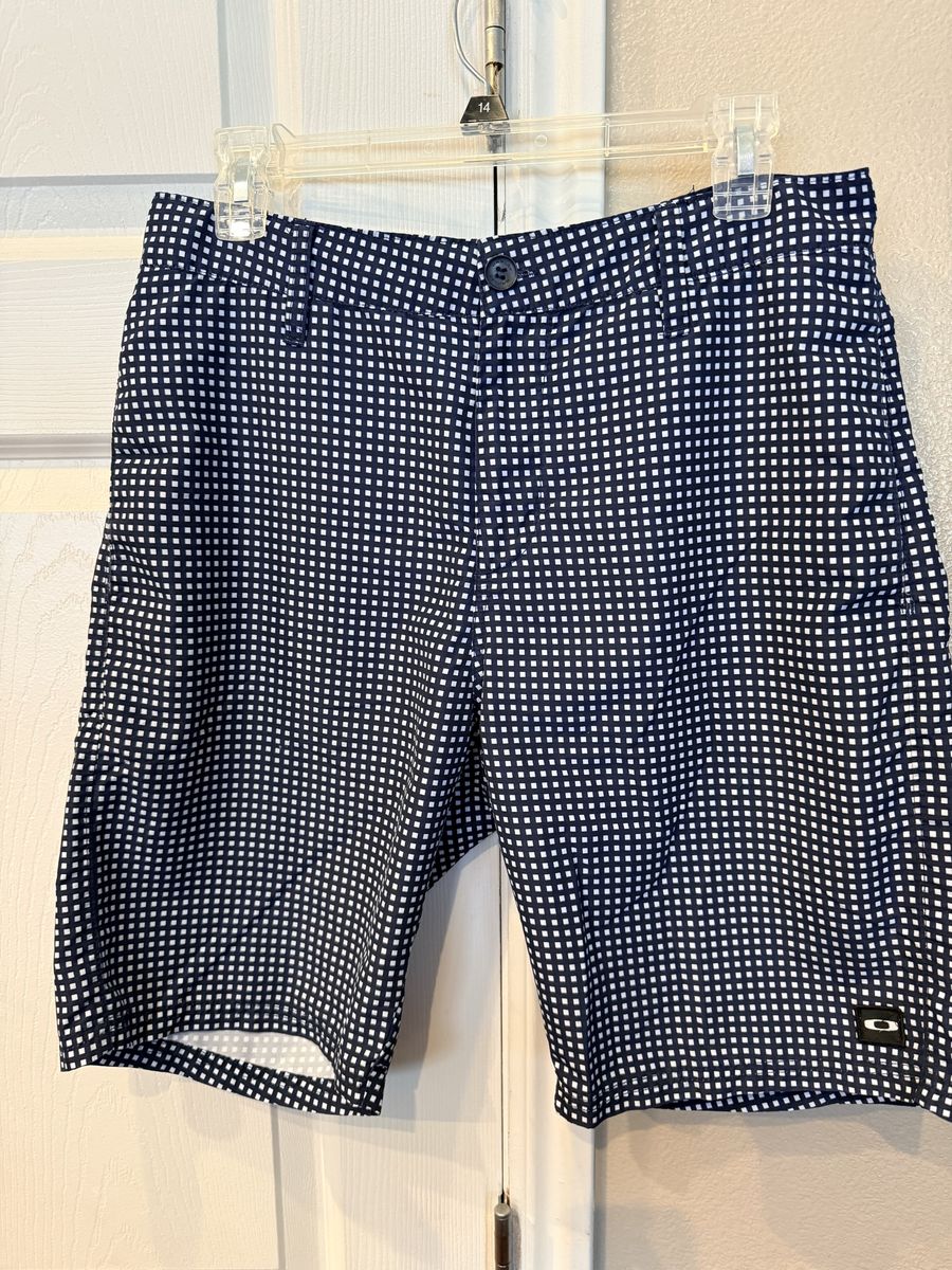 Men’s Size 30 Oakley shorts