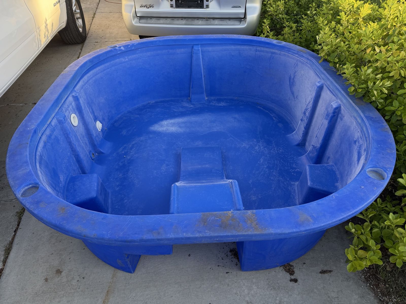 Deluxe Poly Pool 80x90 500 Gallon Pump Included
