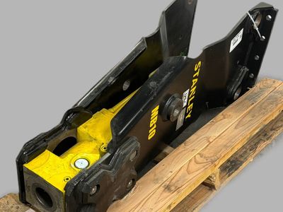 STANLEY Mounted Hydraulic Breaker 4-Position Cradle Bracket MB10E00