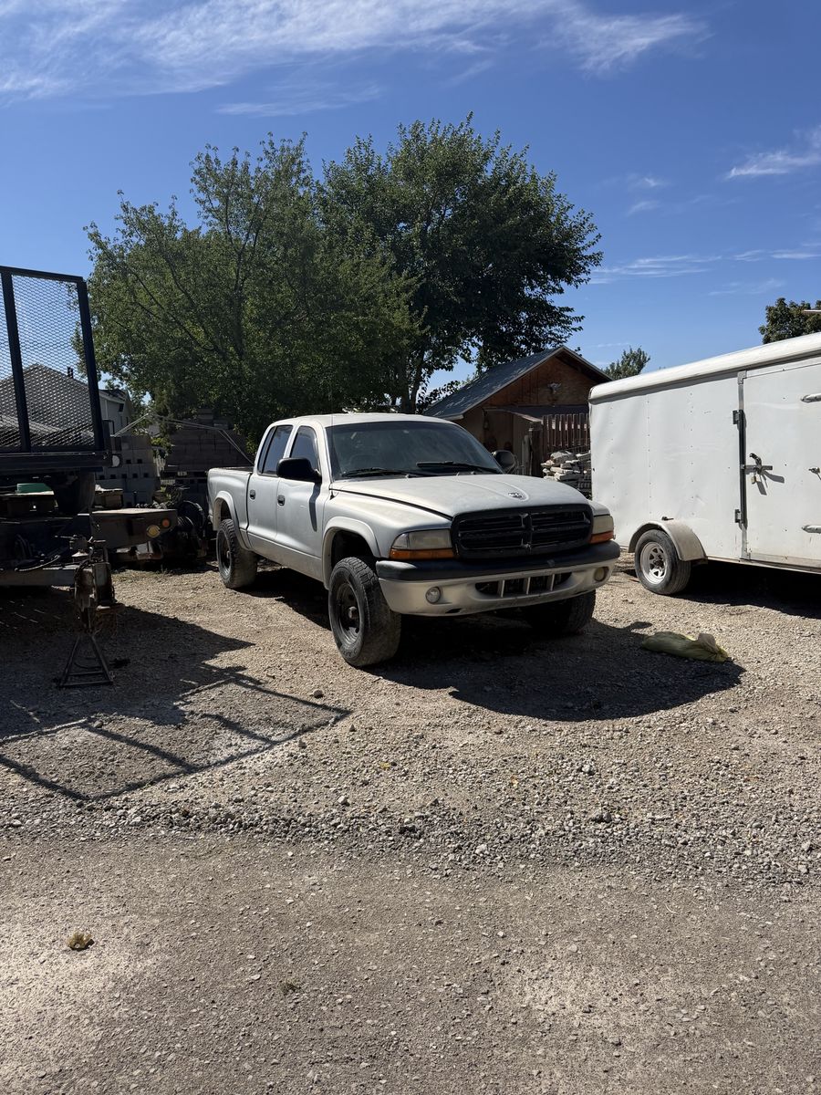 Dodge Dakota Crew Cab Pickup 256,839 miles