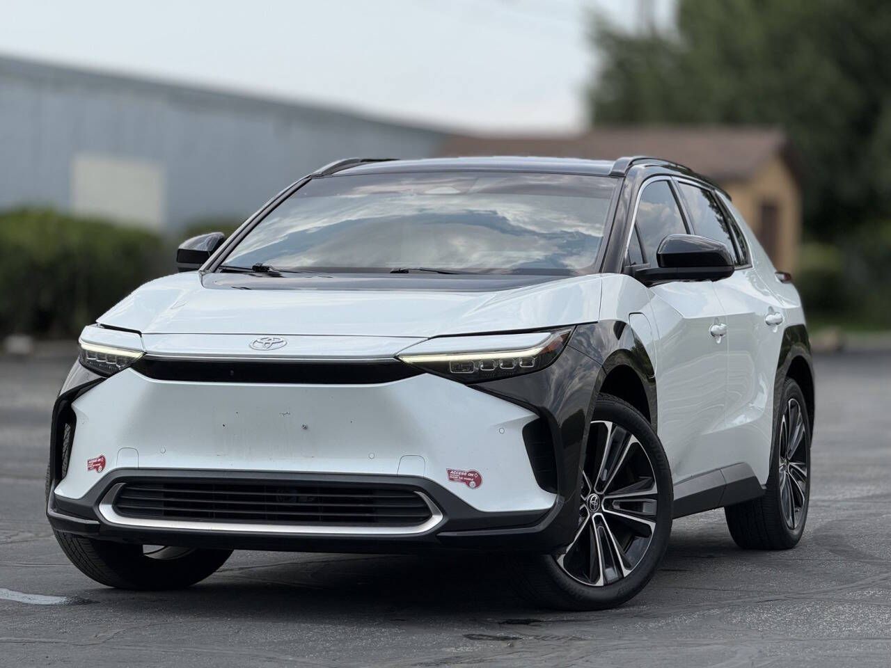 2023 Toyota bZ4X Limited