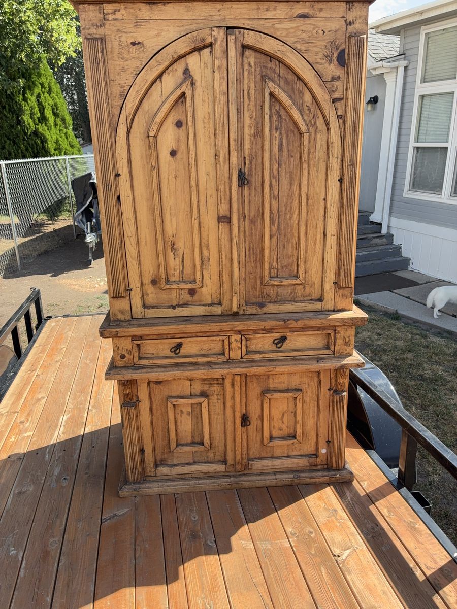 Rustic Solid Wood Armoire Wardrobe Cabinet Storage Unit - Arched Doors, Drawers & Shelves