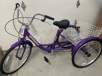 Brand New Adult Tricycle, 24".. 7 Speed Cruiser Trike, 3 Wheel Bikes with Large Basket
