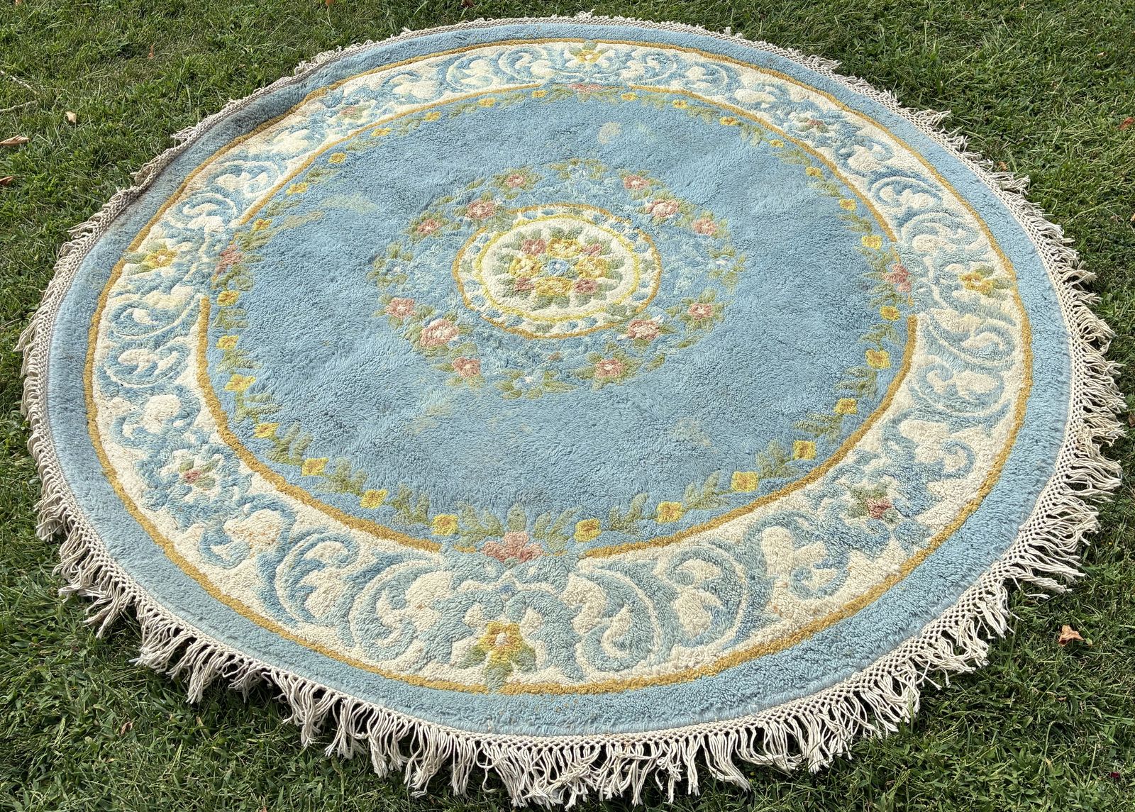 Light Blue Round Rug