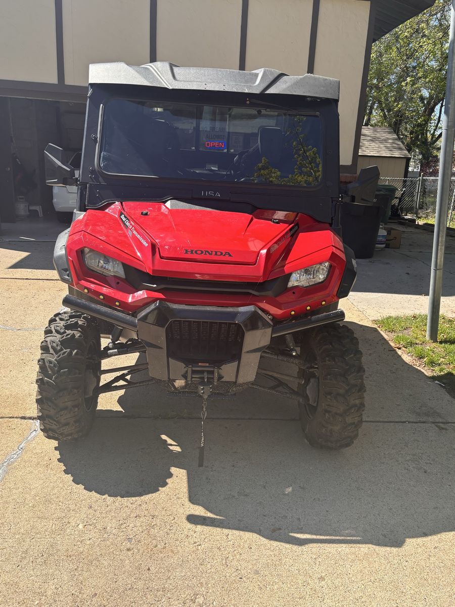 2024 Honda Pioneer 1000-3