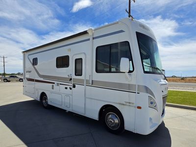 2018 Winnebago Intent 26M