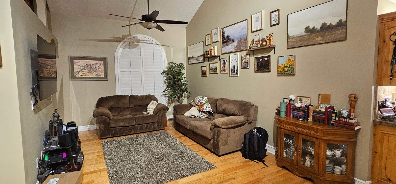 Main image 2